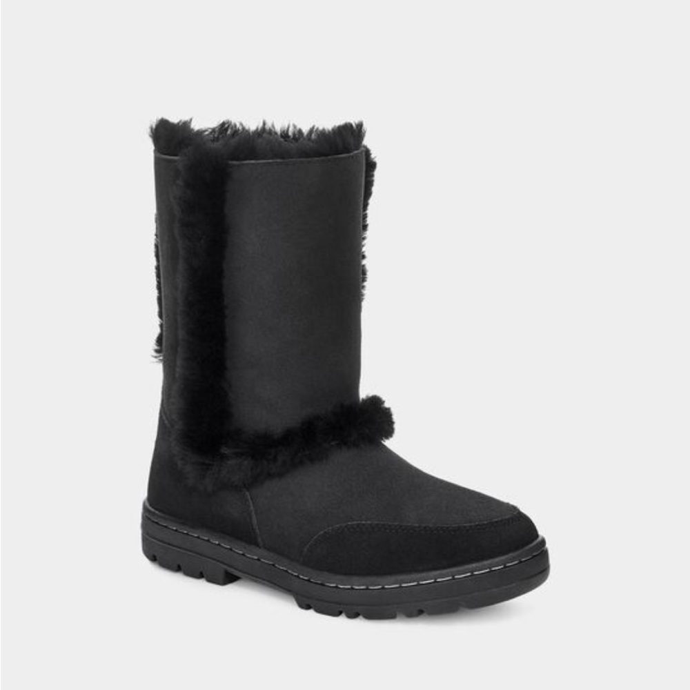 Ugg Sundance Short II Revival